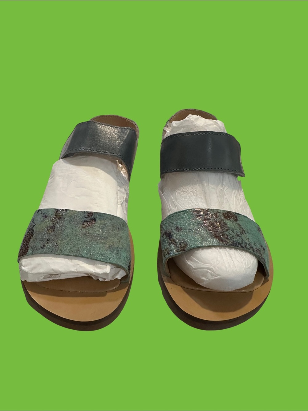 El Naturalista Two-Strap Leather Sandals in Black and Teal Green Sz 6